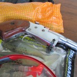 Arma como evidencia en robo a bus en Manabí