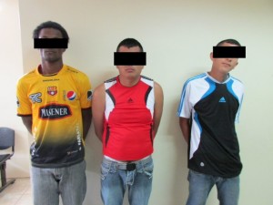 Detenidos por poresunta participación en robo a bus en Manabí1